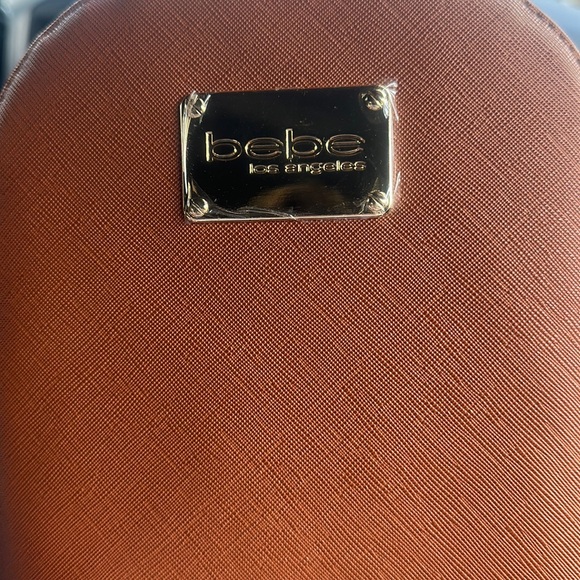 Brand new never used tags still on - Picture 1 of 3